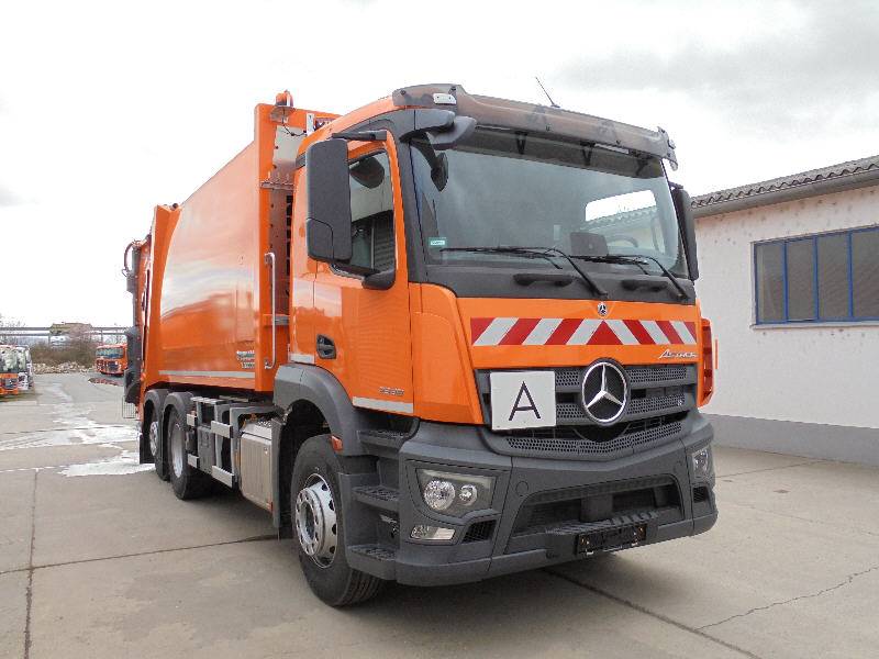 33020-01.jpg