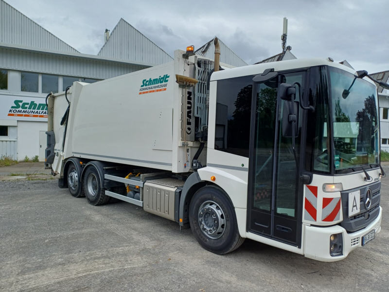 32122-01.jpg