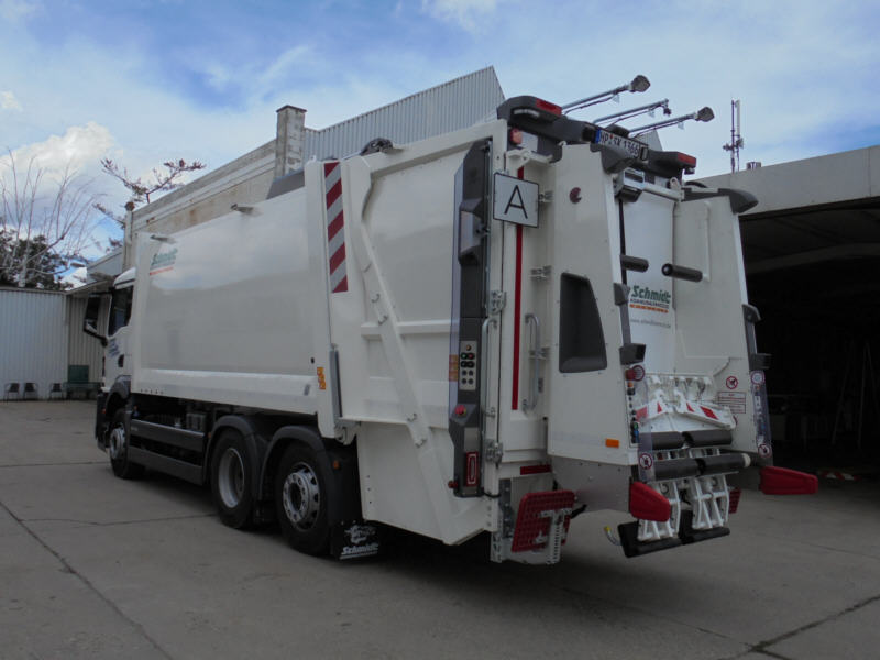 33068-02.jpg