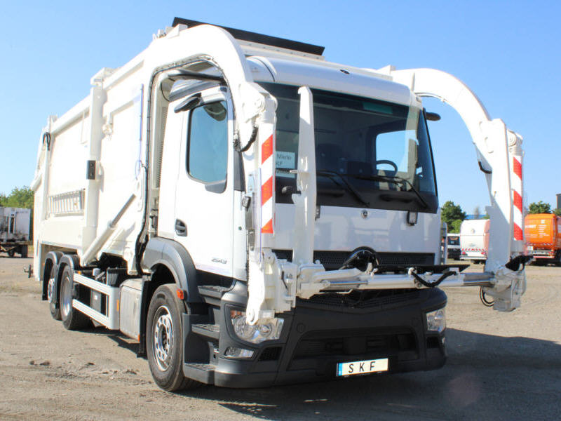 32008-01.jpg
