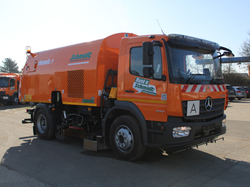 32106-01.jpg
