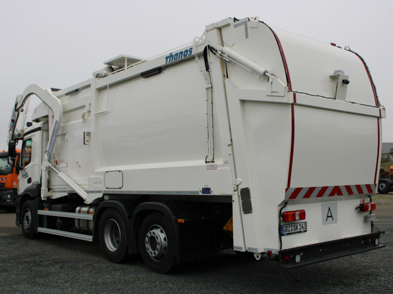 34103-02.jpg